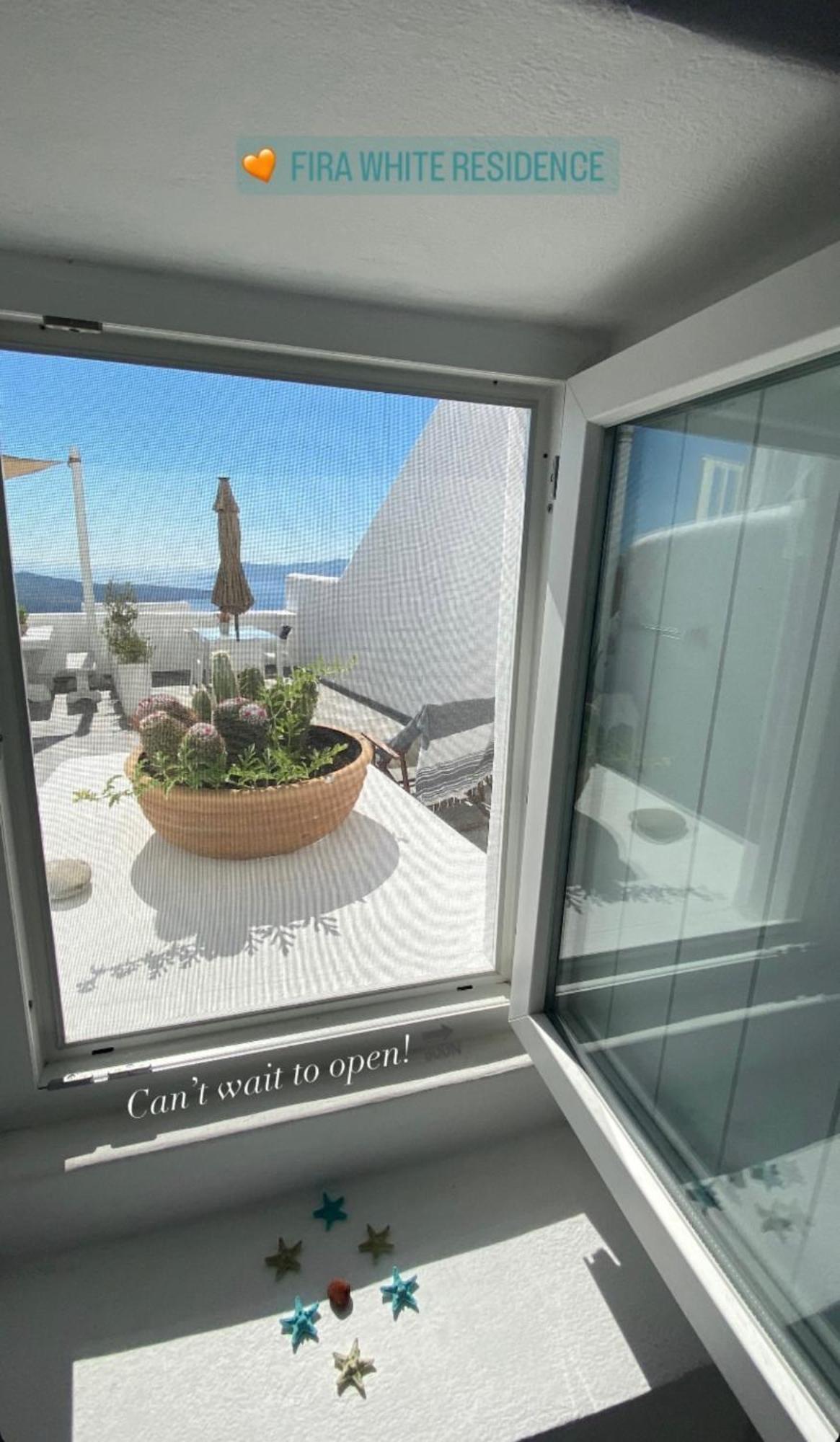Fira White Residence Kültér fotó